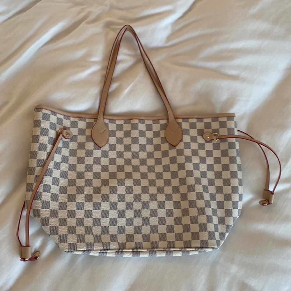 Never Full Tote